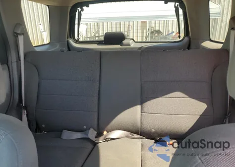 2002 Ford Escape Xlt z USA, uszkodzony, nr VIN 1FMCU04162KC49491